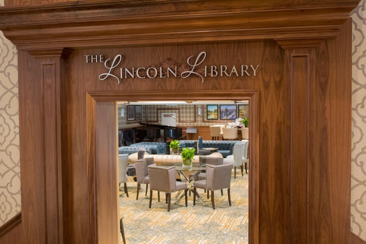 American-Duchess_TheLincolnLibrarySign_1.jpg
